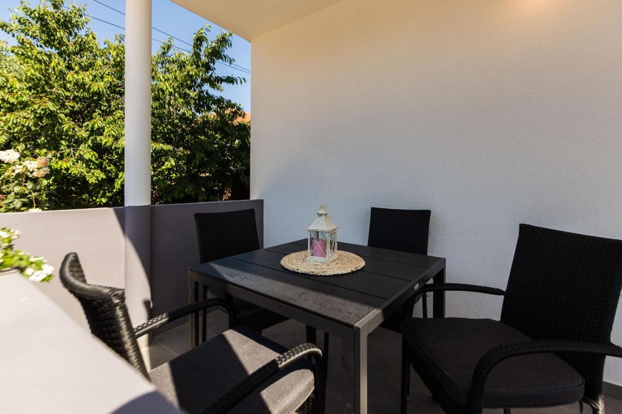 Petra Modern Apartment With Free Parking And Bbq Zadar Exterior photo